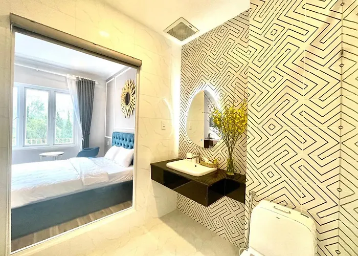 Phuong Vy Luxury Hotel